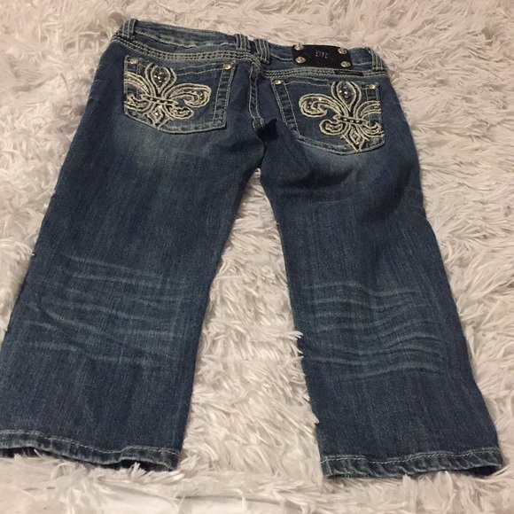 Miss Me Pants - 🔥Miss Me Capris🔥